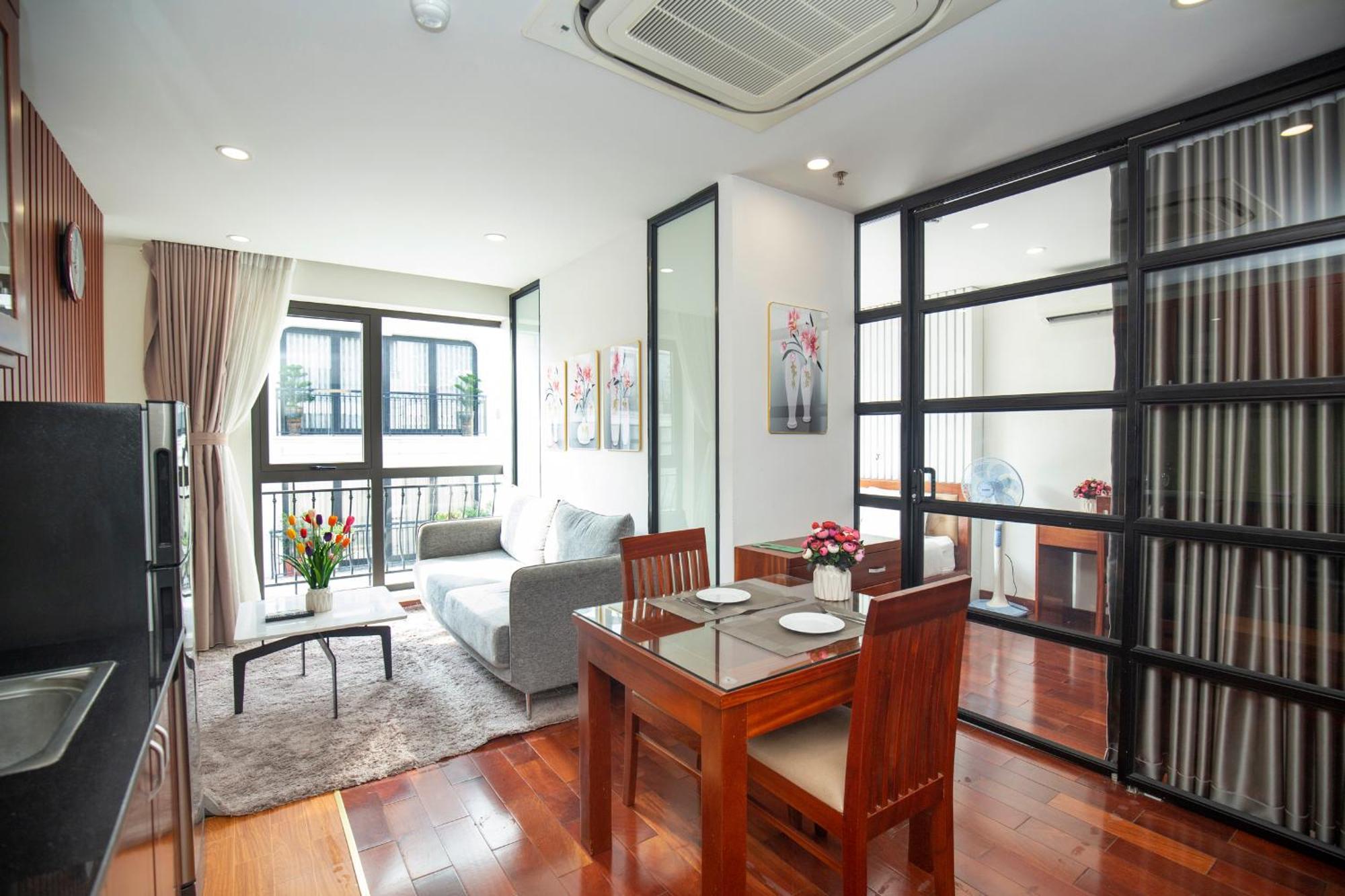 Sumitomo10 Apartment - Lane 12 Dao Tan Street Hanoj Exteriér fotografie